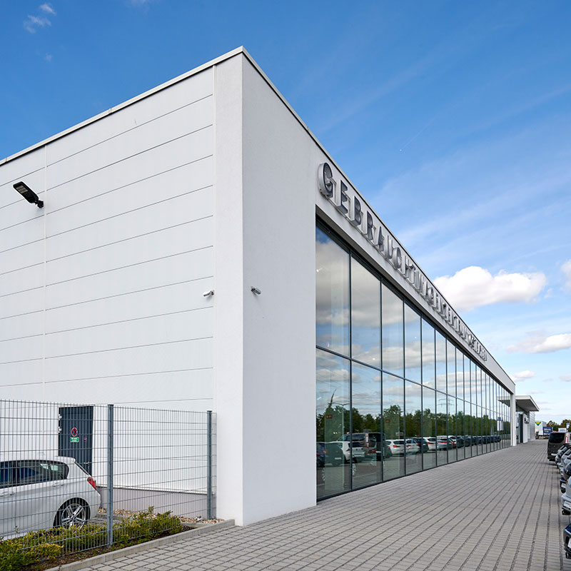 Neubau eines Gebrauchtwagenzentrums mit BMW Service in Regensburg